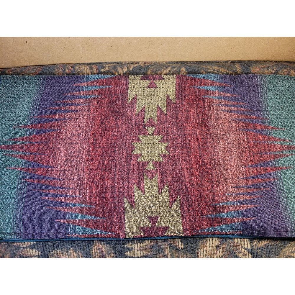 Table Runner with Tassels - Picture 2 of 4